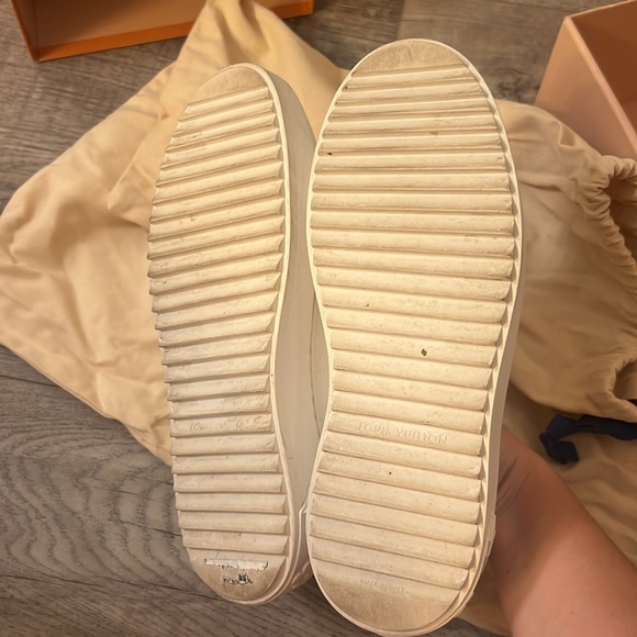 Louis Vuitton sneakers - Picture 6 of 8